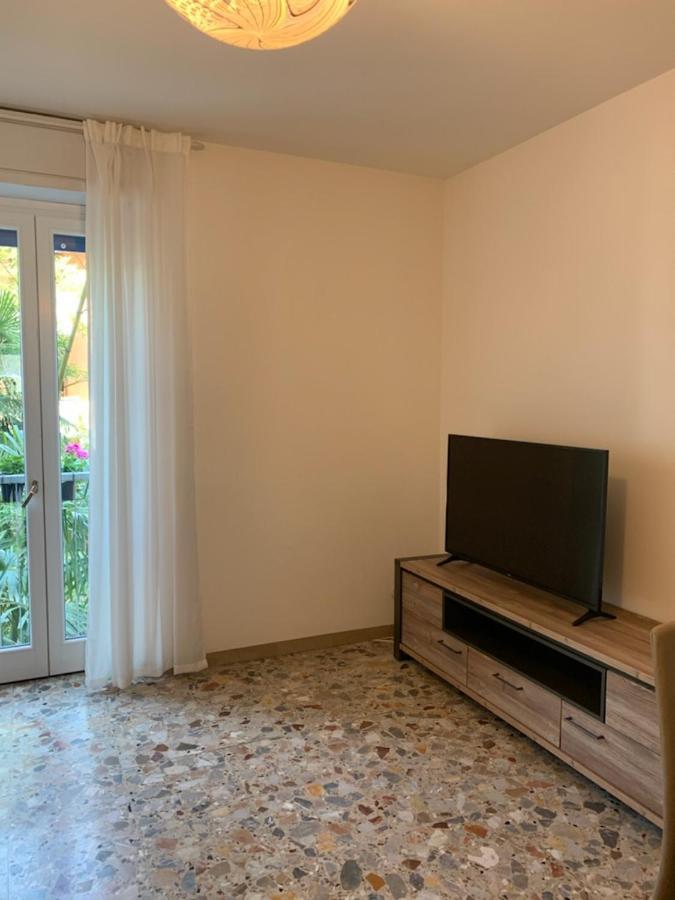 Casa Dante Apartment Riva del Garda Bagian luar foto